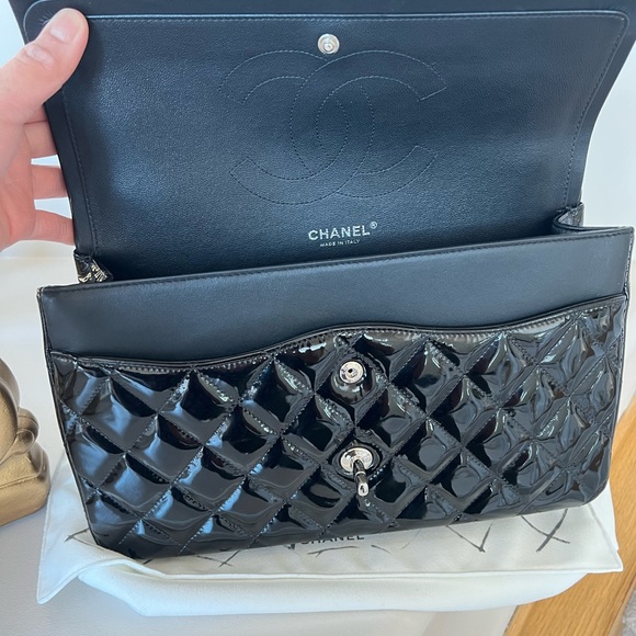 AUTHENTIC Chanel Classic Flap - Jumbo - Picture 7 of 8